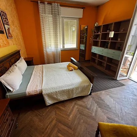 Penzion 3 Minutes From Train