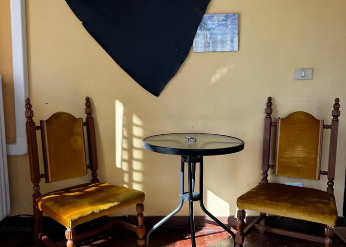 3 Minutes From Train * מסטרה