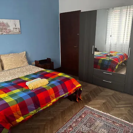 3 Minutes From Train Venedig