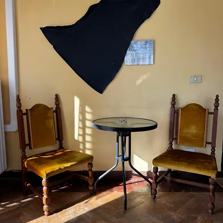 3 Minutes From Train * ميستر