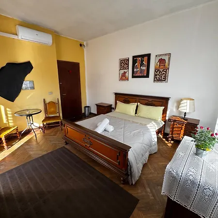 3 Minutes From Train Mestre