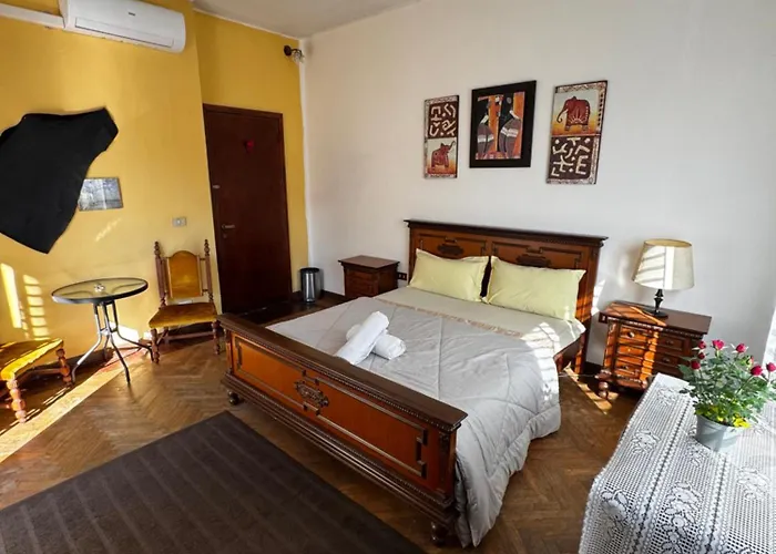 3 Minutes From Train Местре