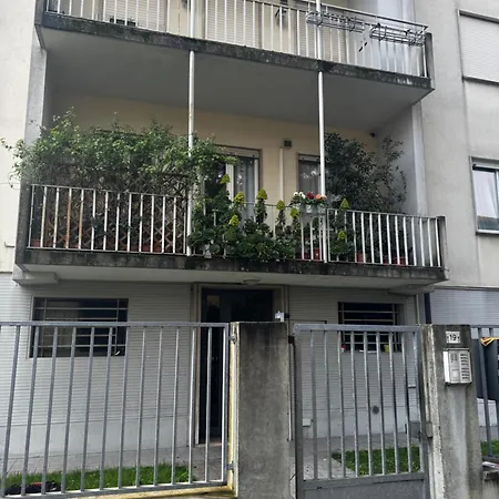 3 Minutes From Train *